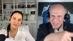 Rosabel-Unscripted-Podcast-CX-guest-Richard-Blank-Costa-Ricas-Call-Centerfce13613983680e2.jpg