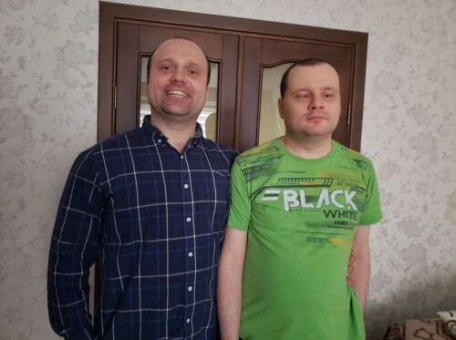 DVOYRODNYE-BRATY-YRII-NIKOLAEVIC-KRIVOLAP-I-ANDREI-ALEKSANDROVIC-ZLUTKO6f49840b6bbe5f84.jpg